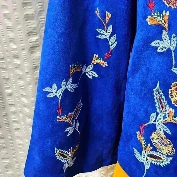 Zara Blue Faux Suede Floral Embroidered Blouse, Size Small Bohemian - Picture 7 of 7